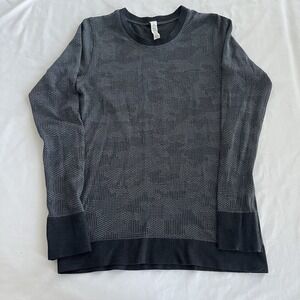 LULULEMON Women Size 4 Vented Camo Black Grey Swiftly Breathe Long Sleeve Top